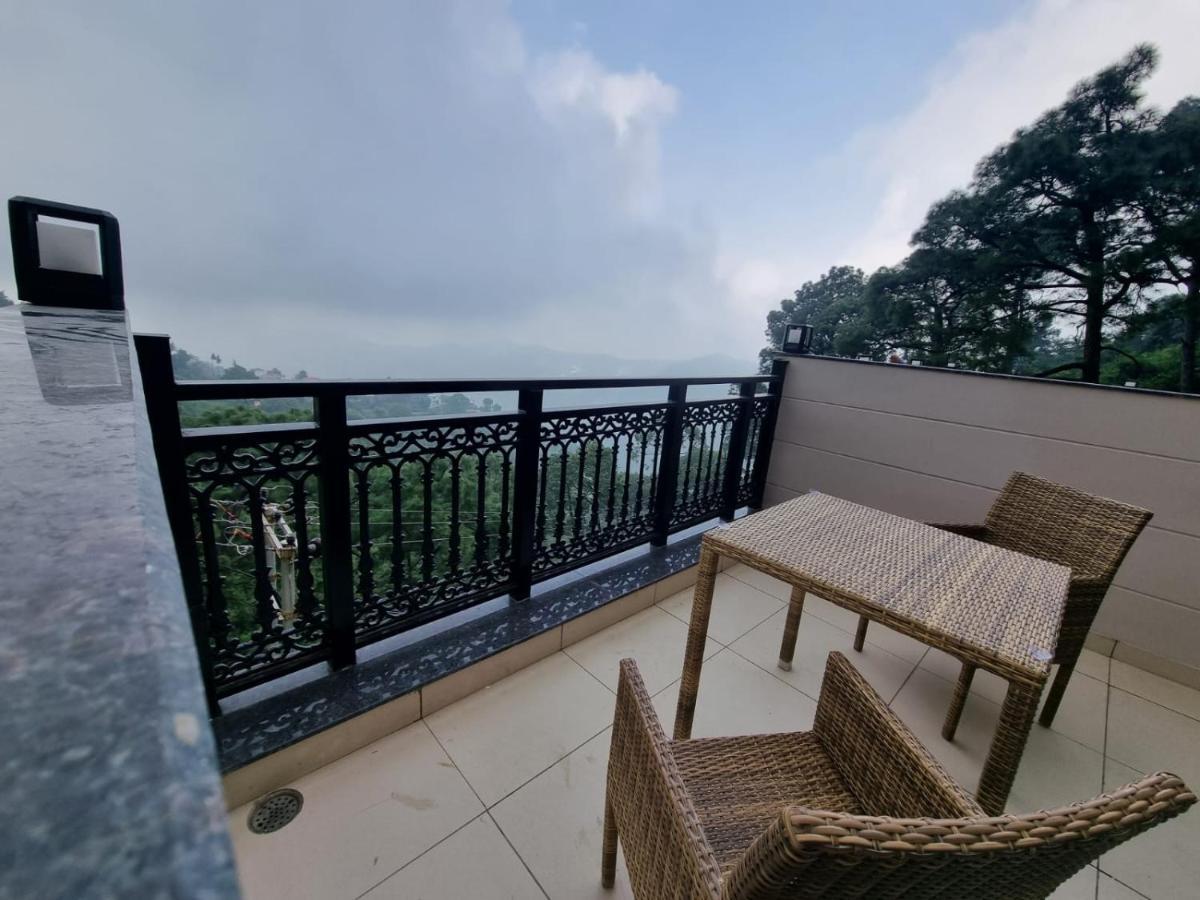 Luxe Resorts - Centrally Heated Air Conditioned Hotel In The Heart Of Kasauli Eksteriør billede