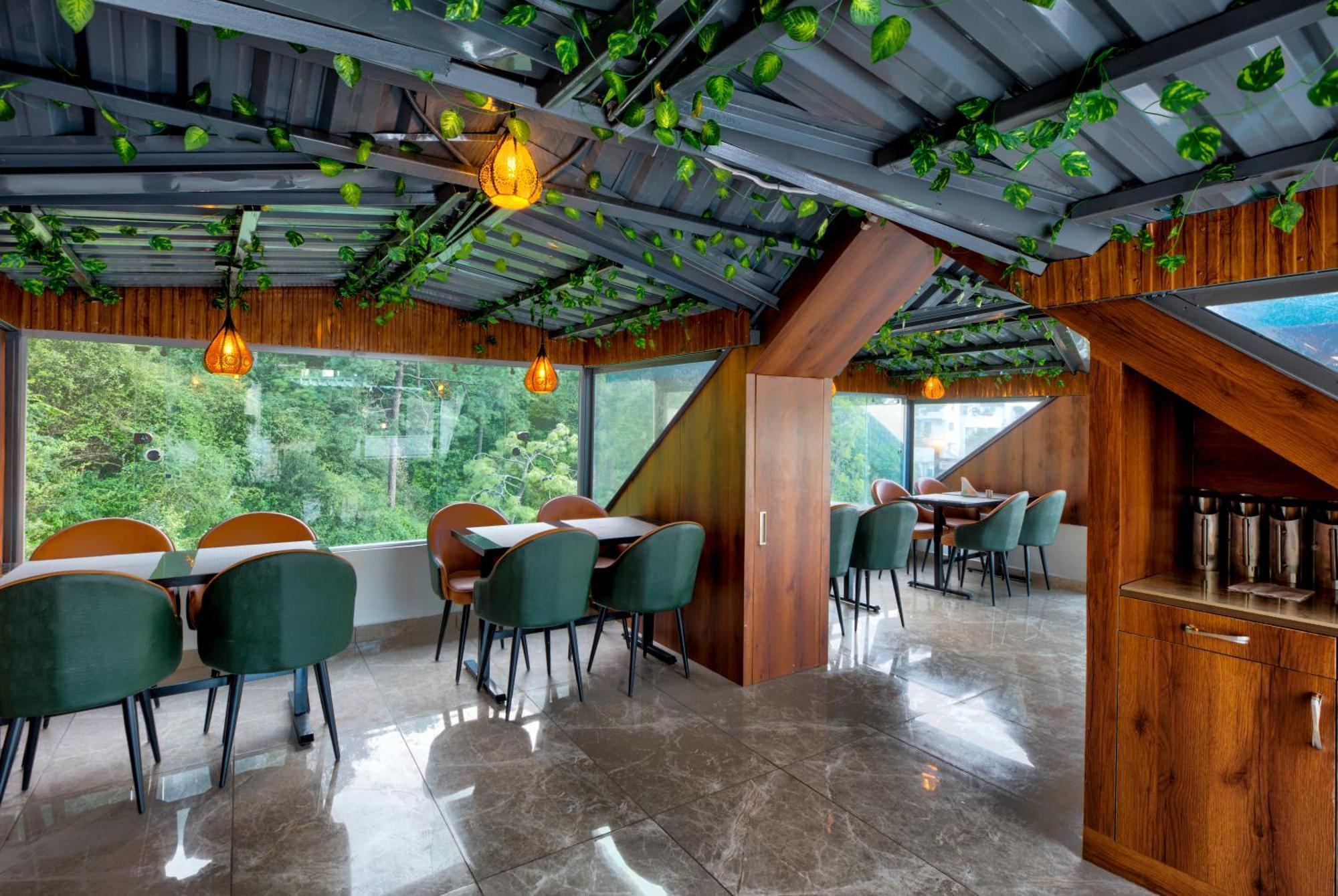 Luxe Resorts - Centrally Heated Air Conditioned Hotel In The Heart Of Kasauli Eksteriør billede