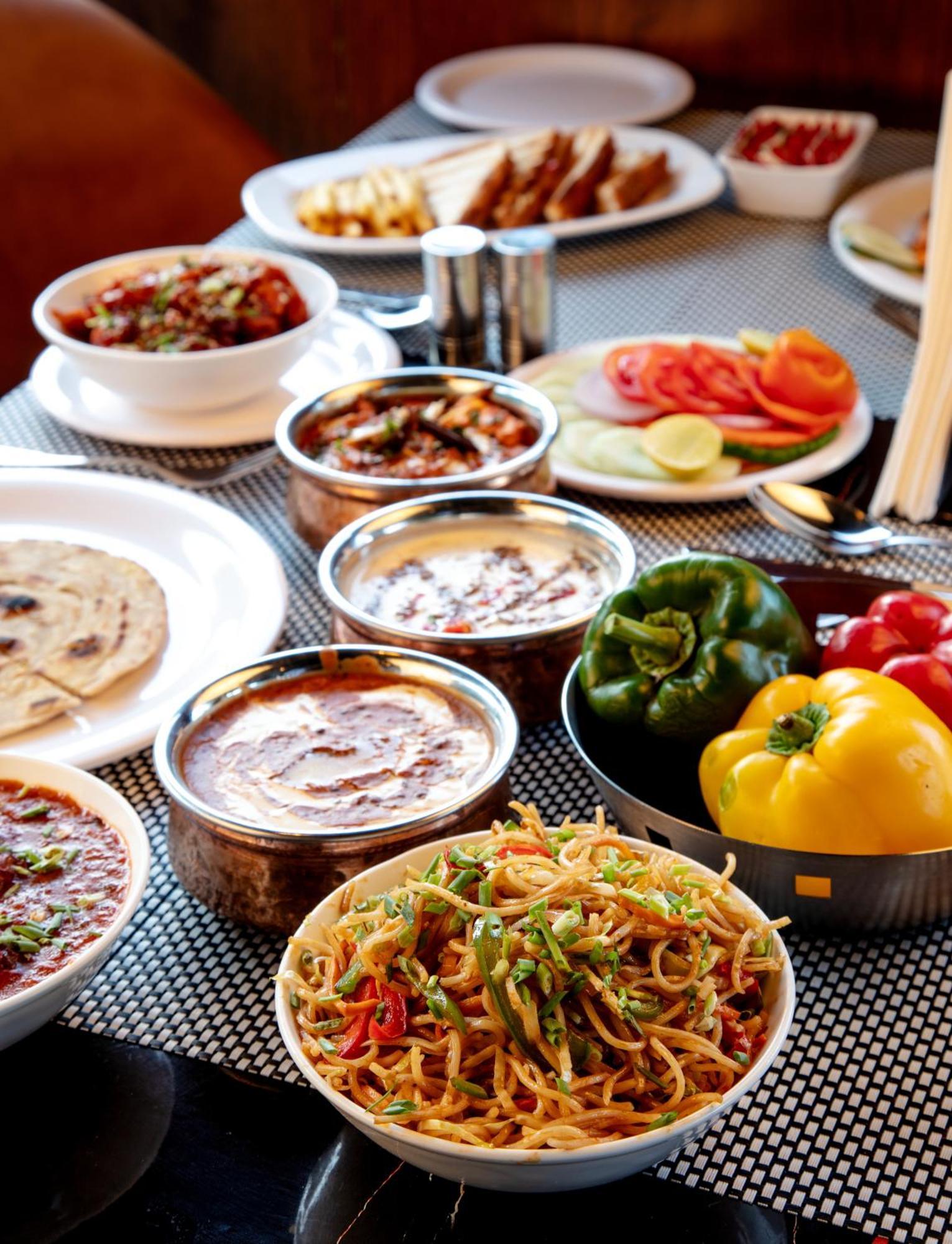 Luxe Resorts - Centrally Heated Air Conditioned Hotel In The Heart Of Kasauli Eksteriør billede