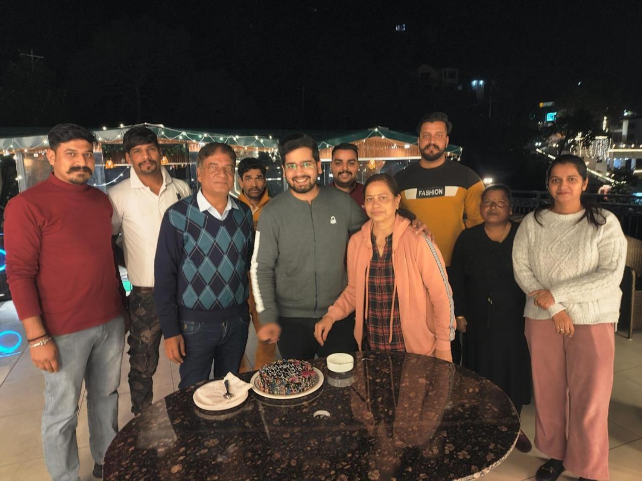 Luxe Resorts - Centrally Heated Air Conditioned Hotel In The Heart Of Kasauli Eksteriør billede